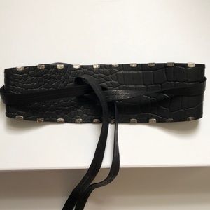 Italian Post & Co black leather belt.